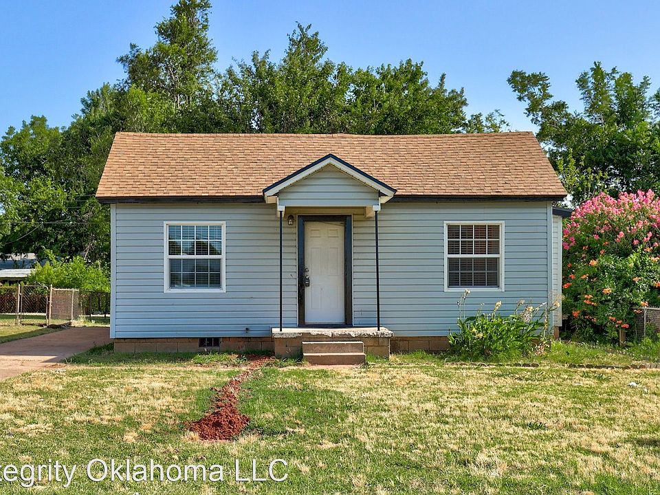1st image of 4515 SE 28th St