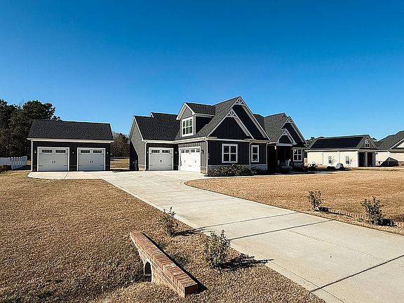 3rd image of 5920 Dottie Cir
