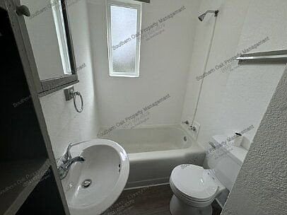 3rd image of 216 Summit St