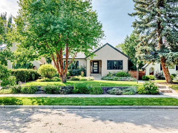 3223 E 2nd St SW, Calgary, AB T2S 1T5