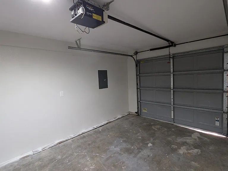 353 E St #B — Photo 21