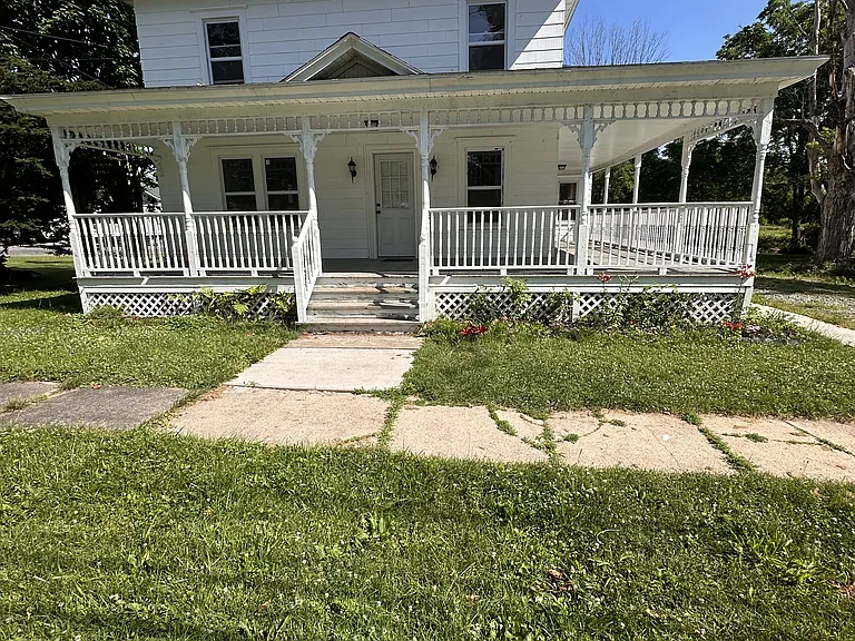 84 Frederick St — Photo 1