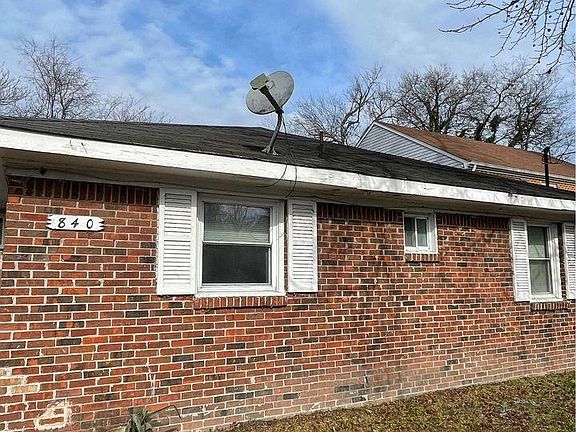 3rd image of 840 43rd St #A
