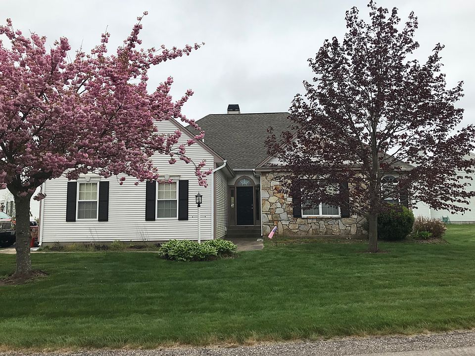 1st image of 32 Petal Ln