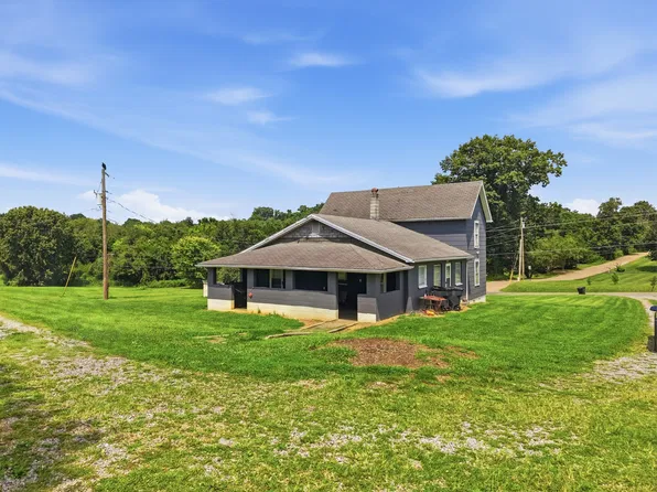 990 Dover Rd, Morristown, TN 37813