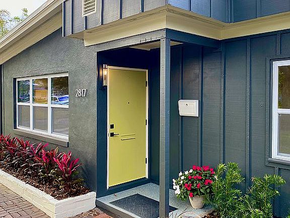 3rd image of 2817 Woodside Ave