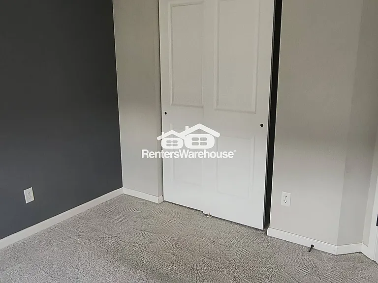 1105 Farrier Rd — Photo 26