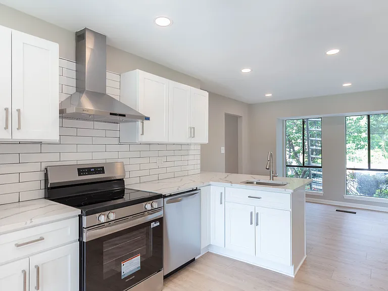 7914 Towerbell Ct — Photo 6