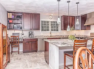 390 Tiona Rd — Photo 11