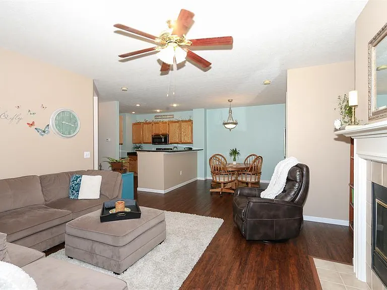 7545 Mansion Cir — Photo 8
