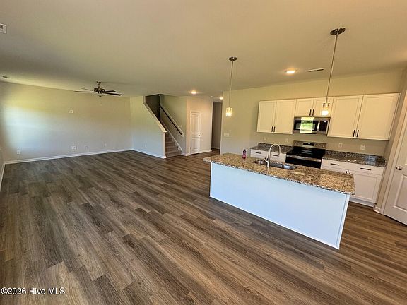 3rd image of 188 Seaford Lane