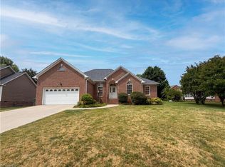 518 Wildwood Ln, Graham, NC 27253