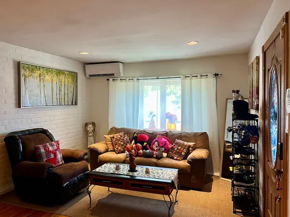 81-33 168th St, Jamaica, NY 11432