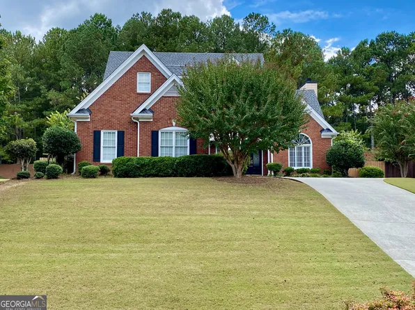 1093 Spruce Creek Ln, Lawrenceville, GA 30045