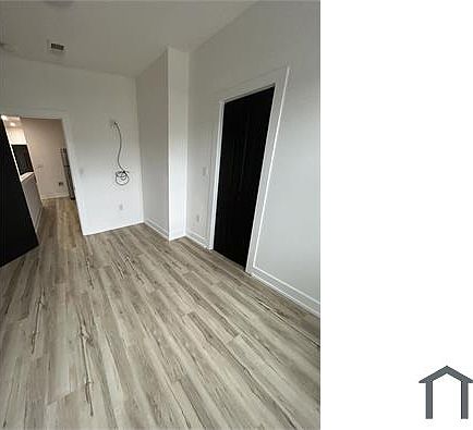 4th image of 4537 N 16th St #B