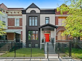 2711 W Warren Blvd, Chicago, IL 60612