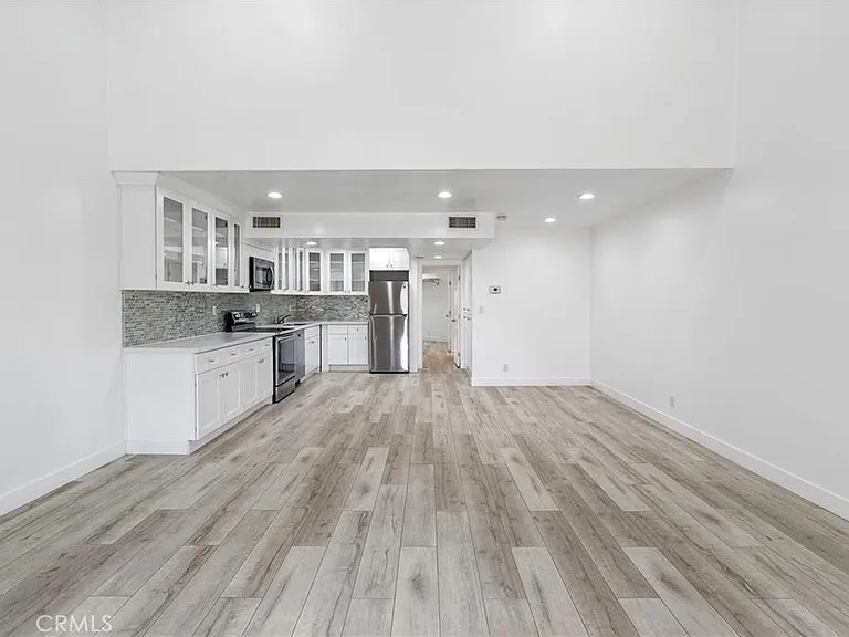 23401 Park Sorrento #34 — Photo 4