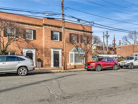 2nd image of 39 Pine St #6