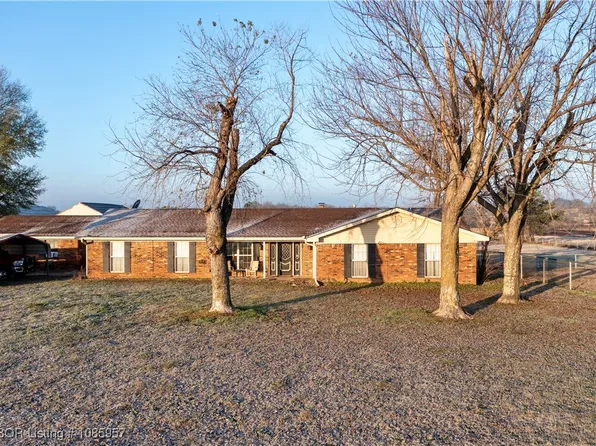 112368 S 4770th Rd, Muldrow, OK 74948