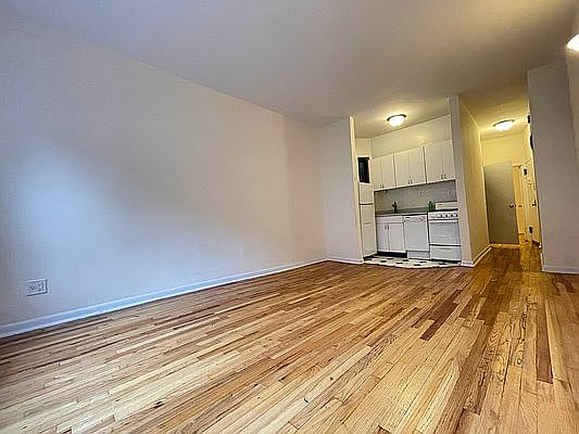 2nd image of 410 E 74th St APT 4A