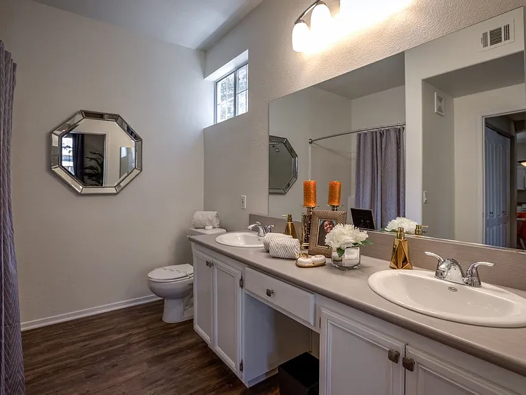 Milan Apartment Townhomes — Photo 35