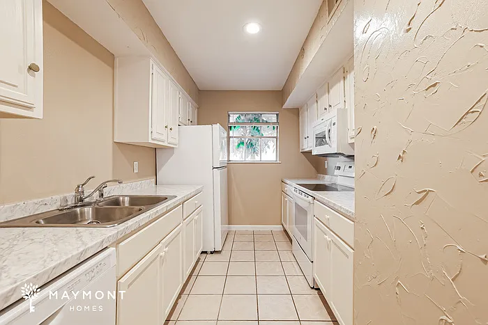 11889 Algonquin Dr — Photo 8