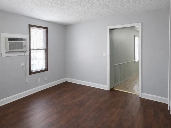 1221 8th St SE, Minneapolis, MN