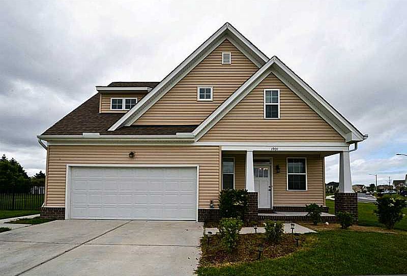 1st image of 1901 Chelsea Green Dr