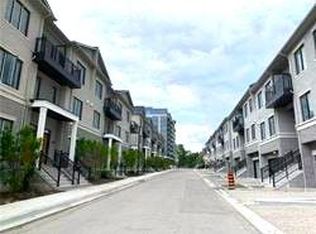 390 Highway 7 E #TOWNHOUSE 2, Richmond Hill, ON L4B 3X8