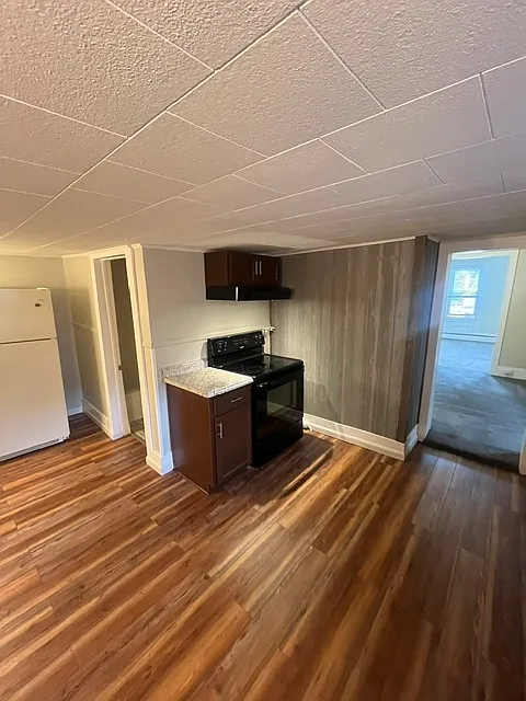 1 bed, $1,000 — Photo 3