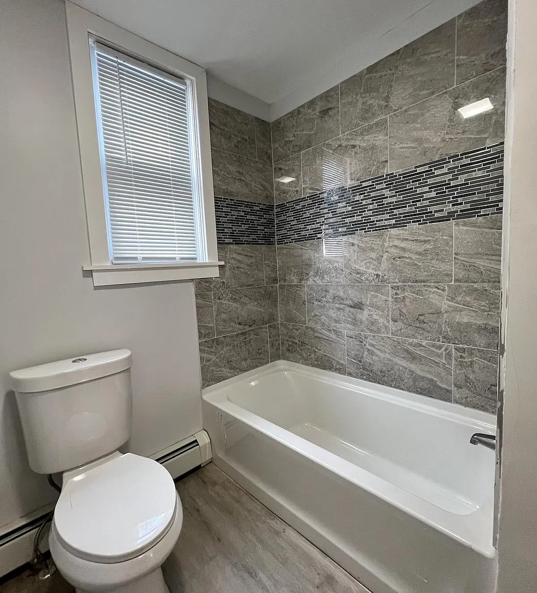 130 Messer St — Photo 3