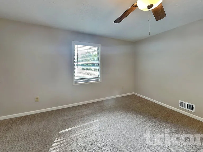 4251 Cary Dr — Photo 8