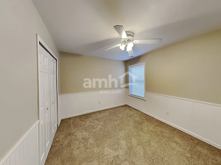 401 Lochmere Ct — Photo 21