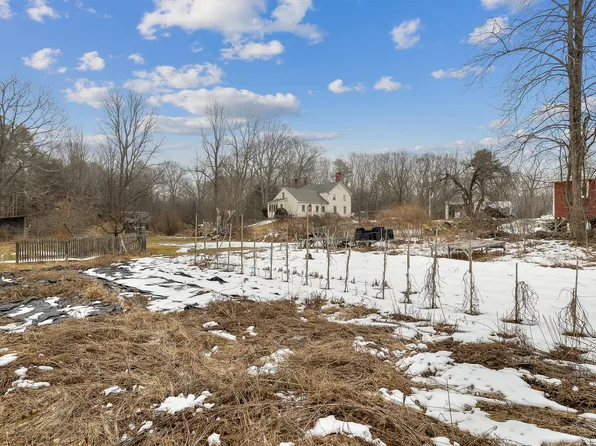 19 Pleasant Hill Road, Freeport, ME 04032
