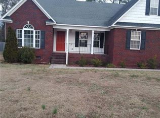 195 Chestnut Dr, Raeford, NC 28376