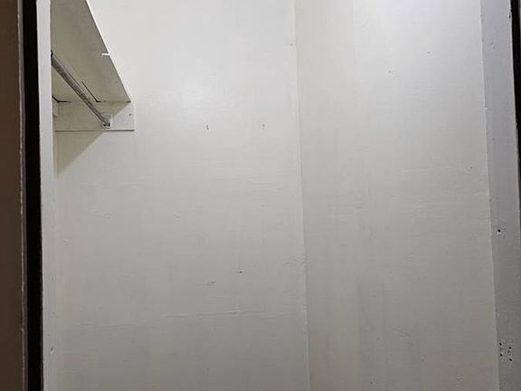 4th image of 51 Lower Main St W #33