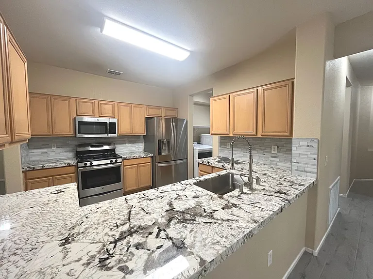 673 Peachy Canyon Cir #103 — Photo 15