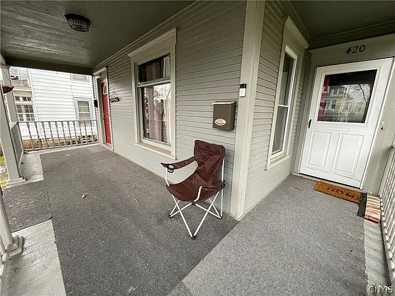 2nd image of 420 Douglas St #22