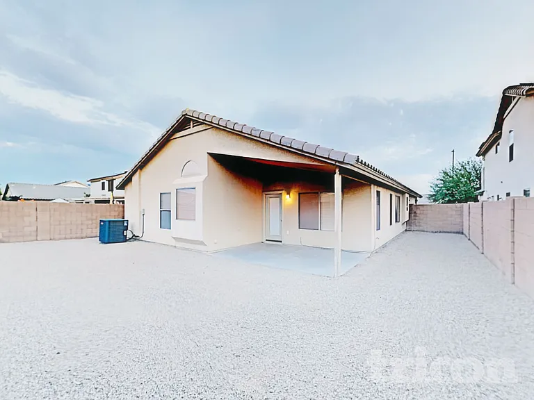 15833 W Moreland St — Photo 18