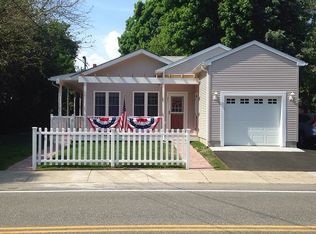 297 Ives Rd, Warwick, RI 02818