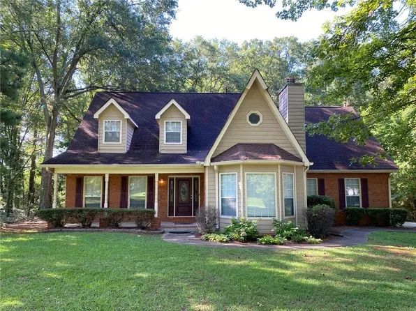 3691 Meadow Glen Cir, Ellenwood, GA 30294