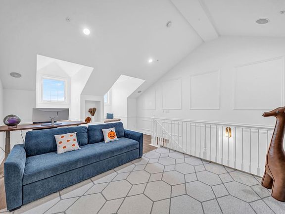 3rd image of 3784 Dunmore Ln