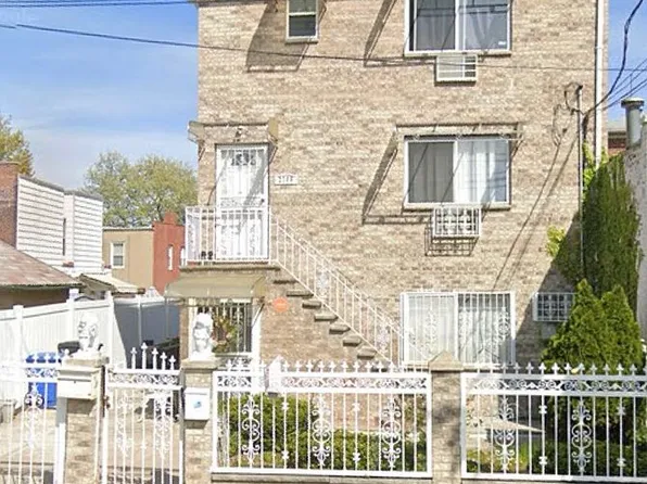 2708 Laconia Ave, Bronx, NY 10469