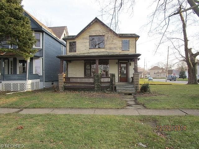 1st image of 337 W 15th St