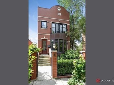 2023 W George St, Chicago, IL, 60618