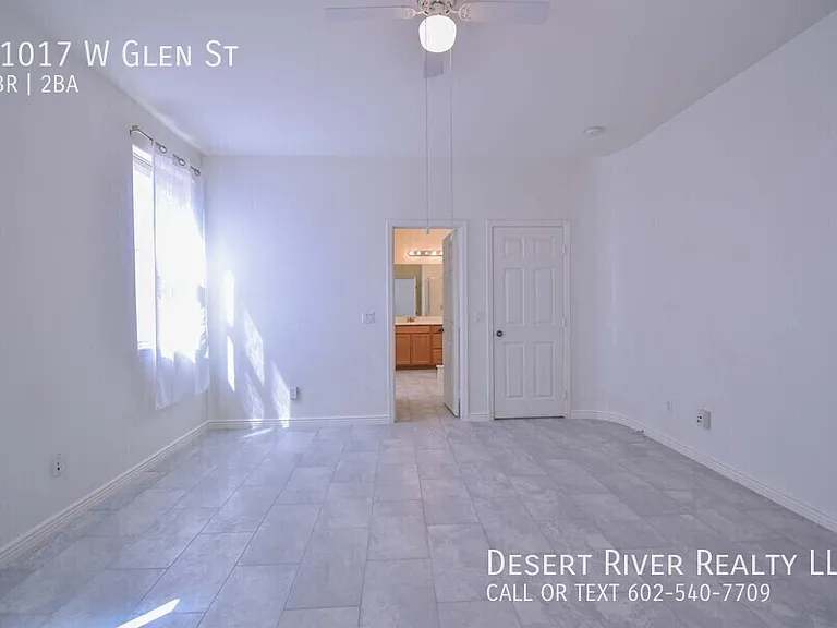 21017 W Glen St — Photo 11
