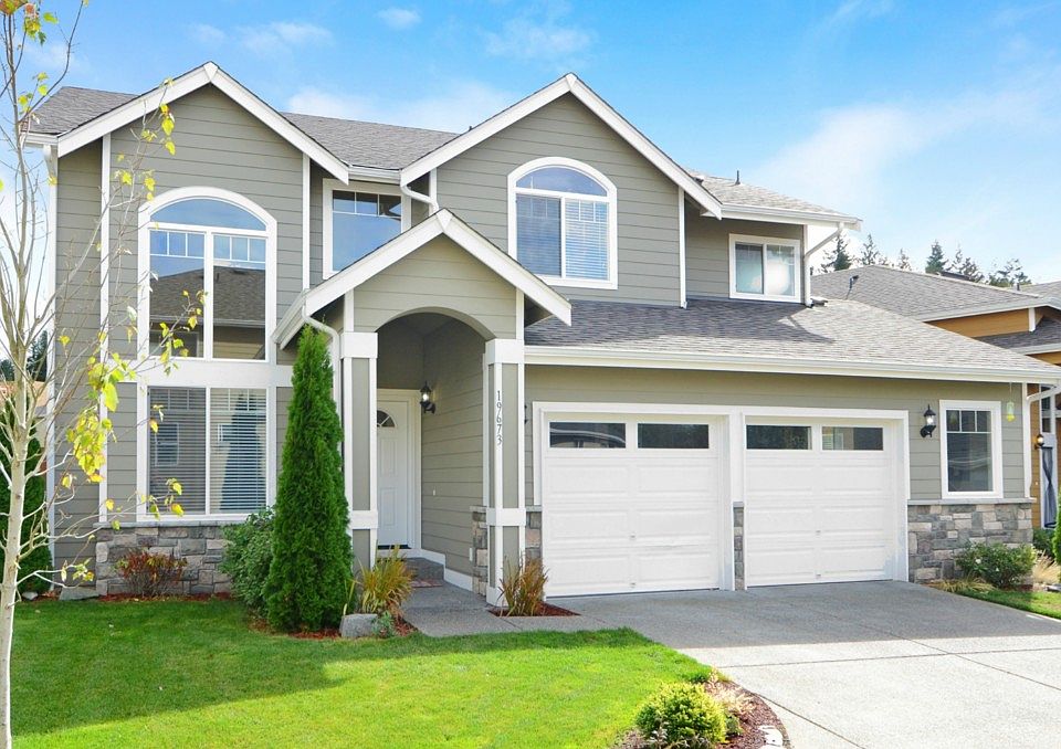 1st image of 19673 Rosebud Pl NE