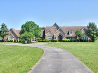 101 E Viejo Dr, Friendswood, TX 77546