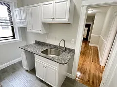 37 Glenville Ave #8 — Photo 9