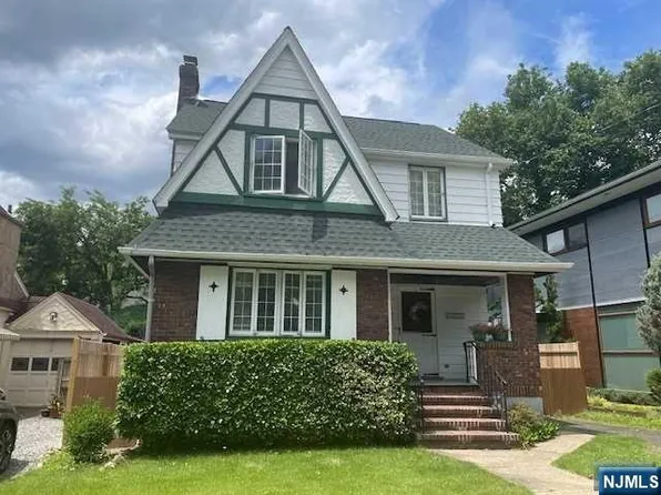 1006 Belle Ave, Teaneck, NJ 07666